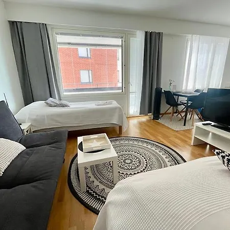 Kotiyksioe Vaughan 아파트 라티